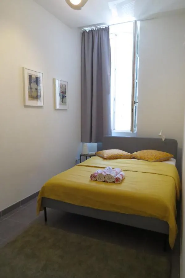 Appartement T3 calme et lumineux en hypercentre Marseille