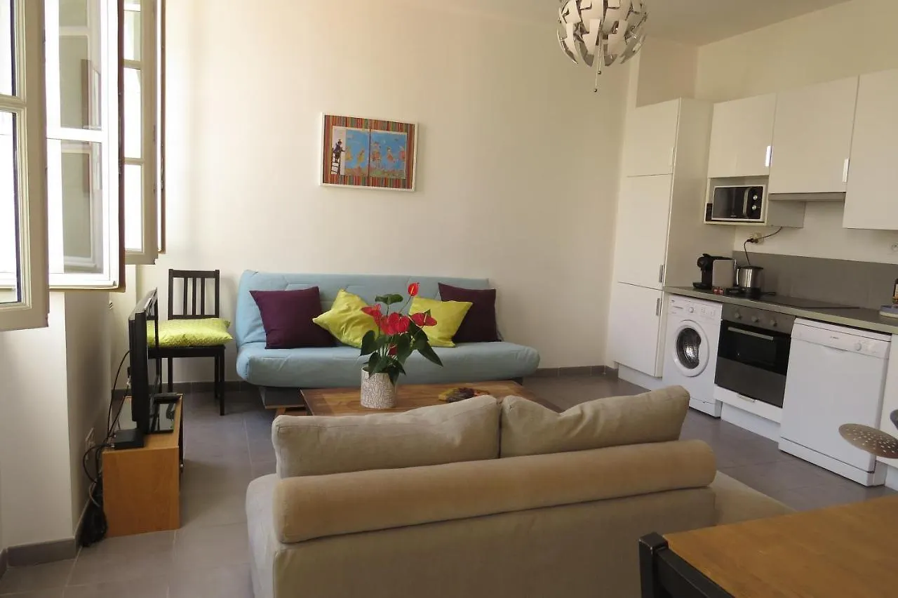 Appartement T3 calme et lumineux en hypercentre Marseille France